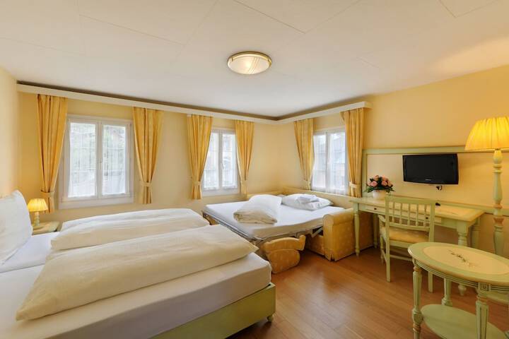 Room 8 of 58