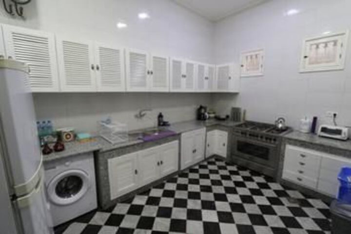 Room 17 of 25