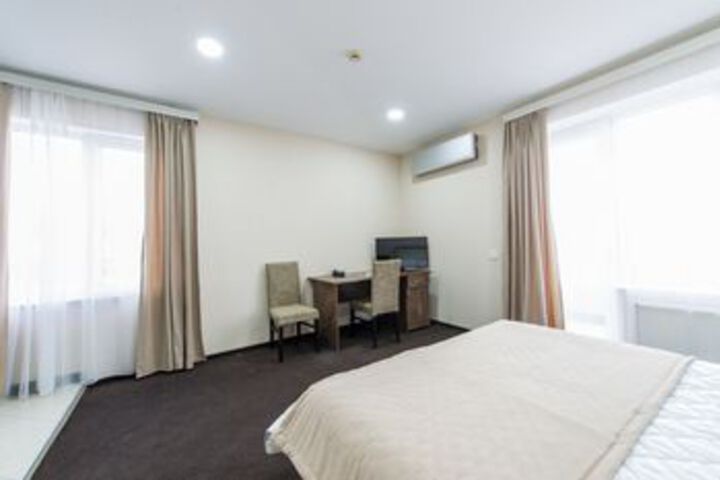Room 21 of 36