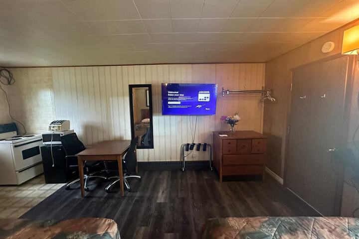 Room 6 of 42