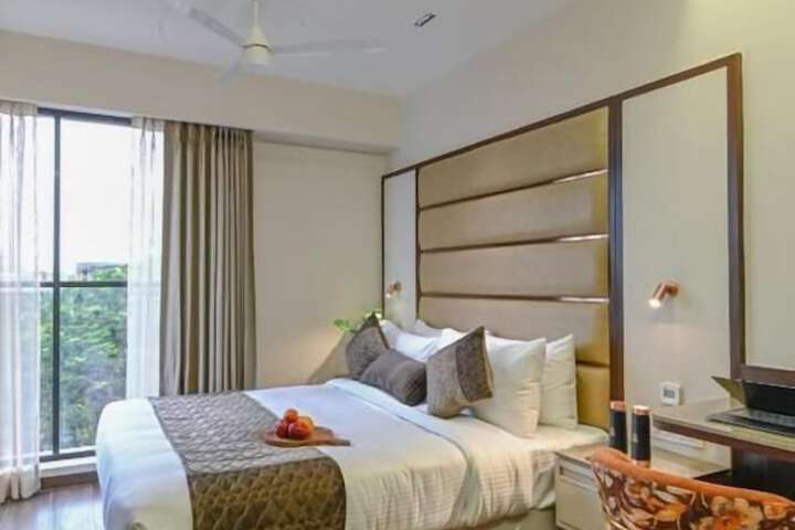 Room 12 of 27