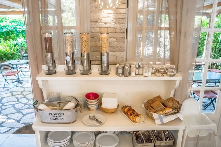 Breakfast/Coffee Service 28 of 61