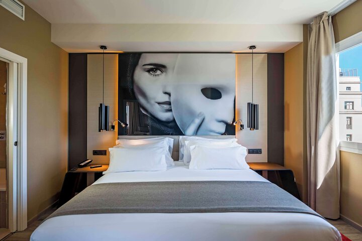 Room 16 of 70