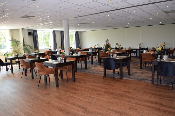 Dining Photos