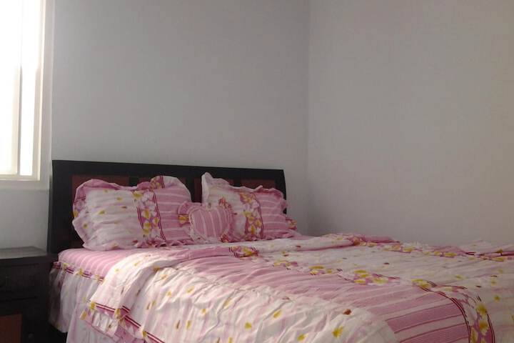 Room 8 of 27