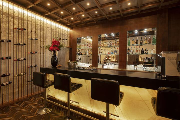 Lounge 58 of 81