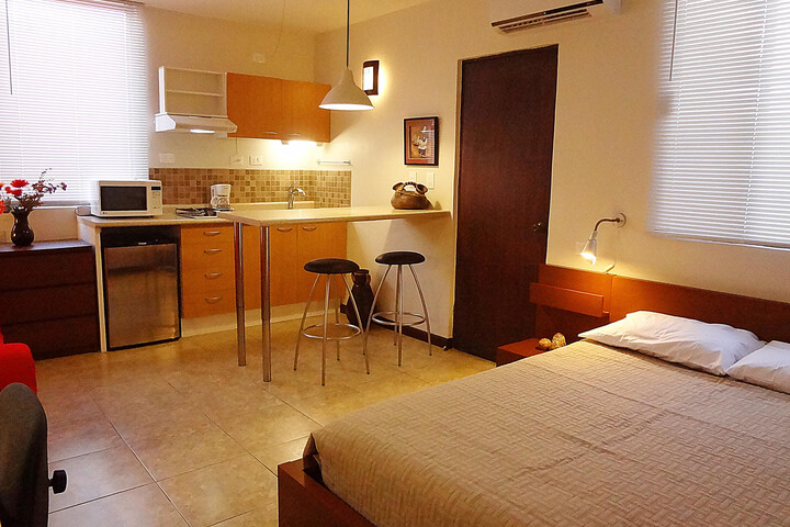 Room 4 of 13