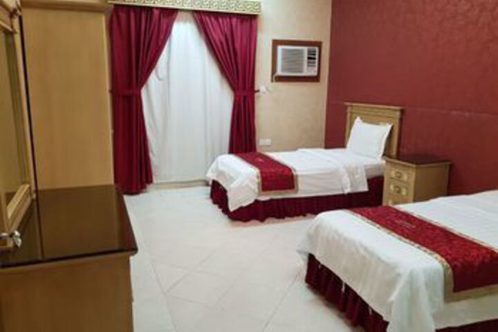 Room 13 of 24