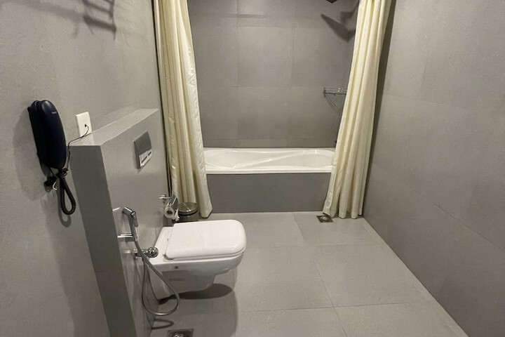 Room 53 of 93