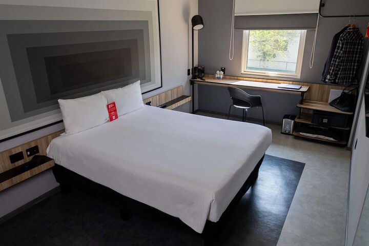 Room 22 of 61