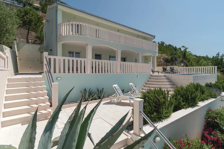 Amazing Home in Celina With Wifi and 4 Bedrooms