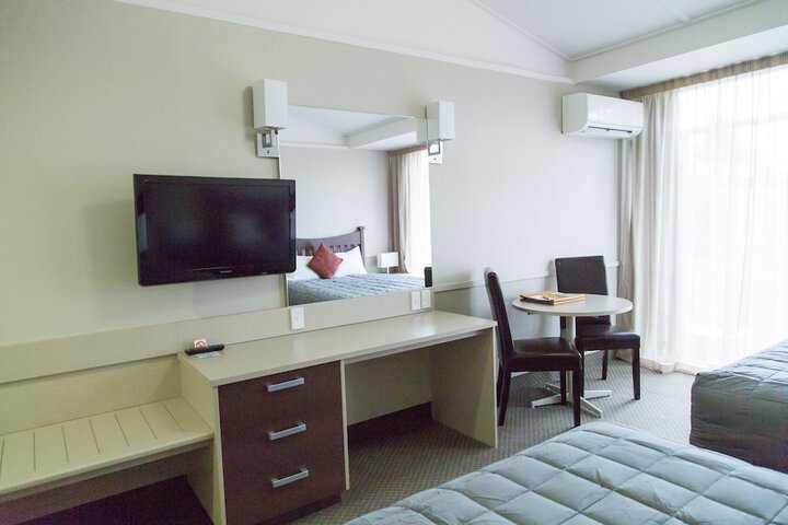 Room 11 of 52