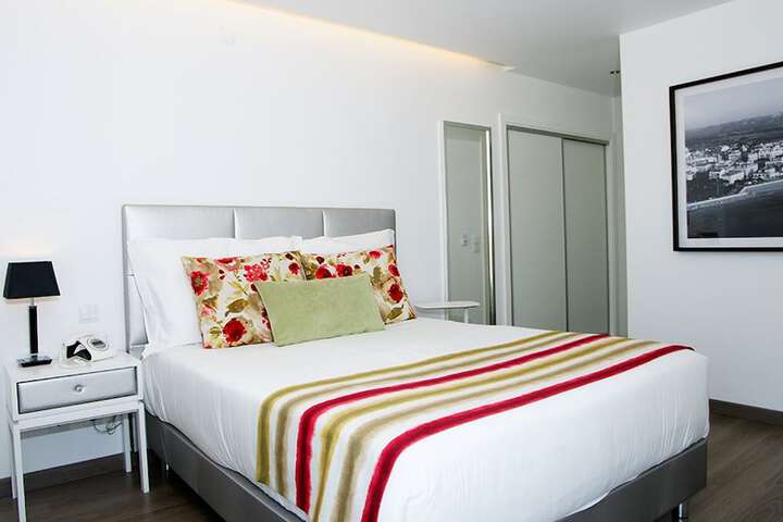 Room 4 of 36