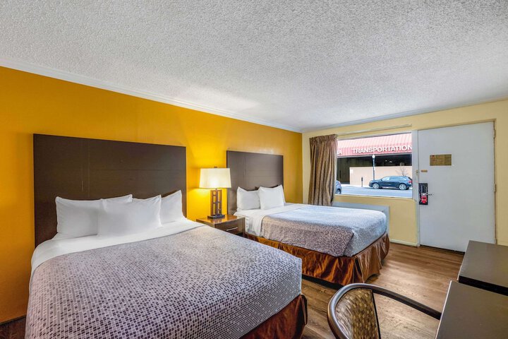 Standard Double Bed (2 of 19)