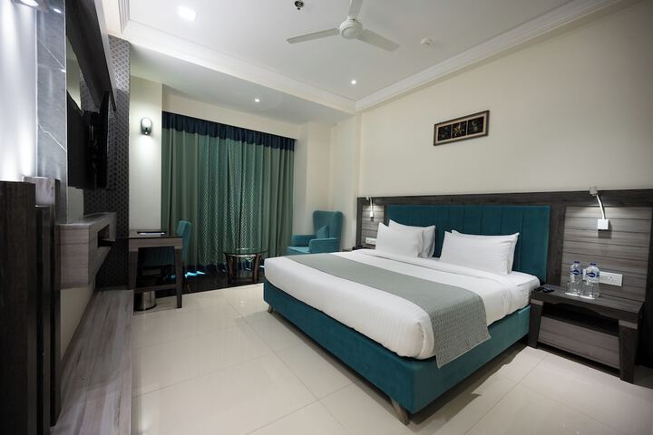 Room 4 of 19