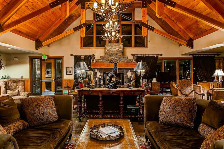 Hotel Interior 9 of 46