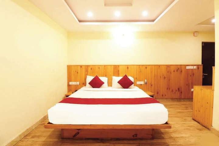 Room 2 of 9