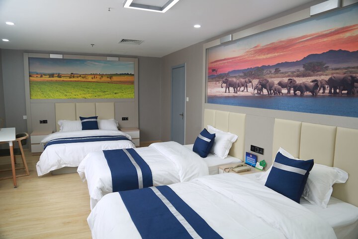 Room 9 of 22