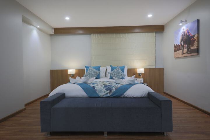 Room 11 of 31