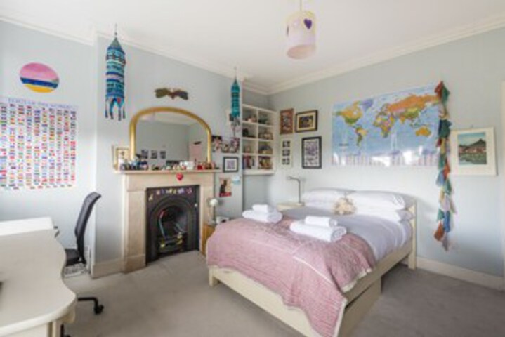 Room 43 of 83
