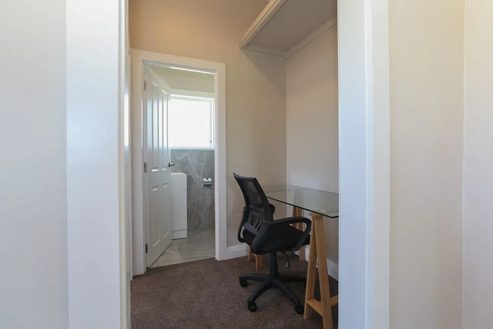 Room 6 of 23