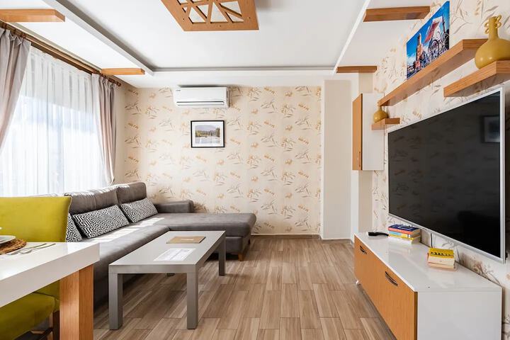 Room 104 of 150
