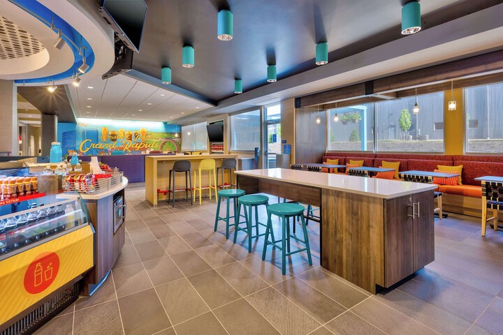 Snack bar