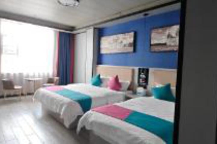 Room 13 of 15