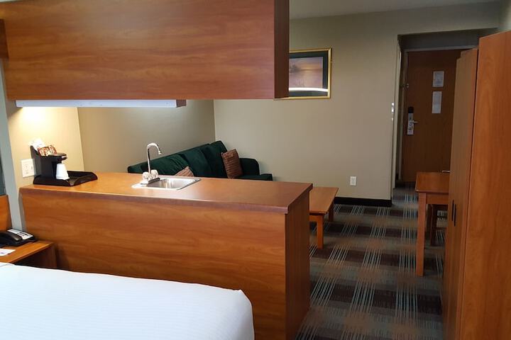 Room 9 of 41