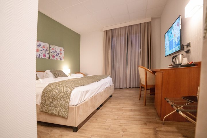 Room 25 of 60