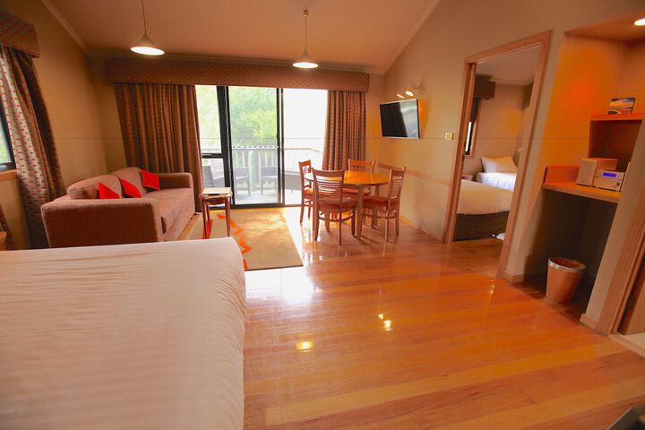 Room 4 of 39