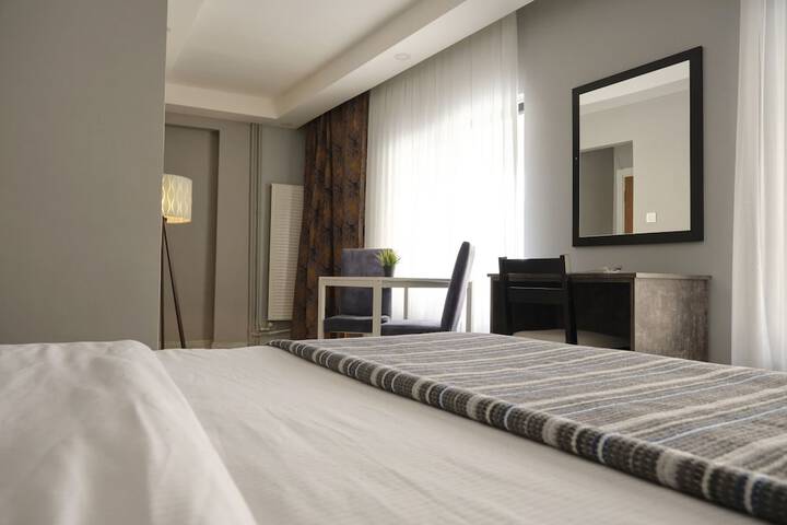 Room 34 of 81