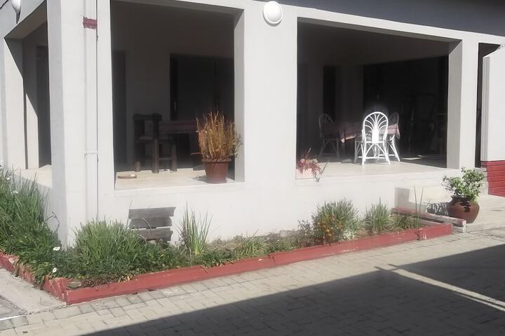 Hotel Exterior 52 of 81