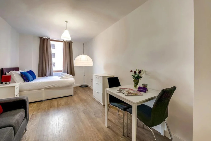 Room 3 of 11
