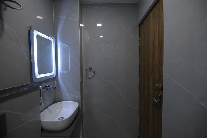 Room 13 of 24
