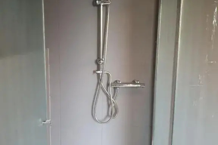 Room 9 of 11