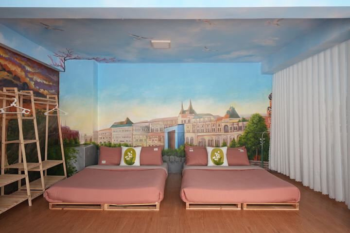 Room 45 of 70