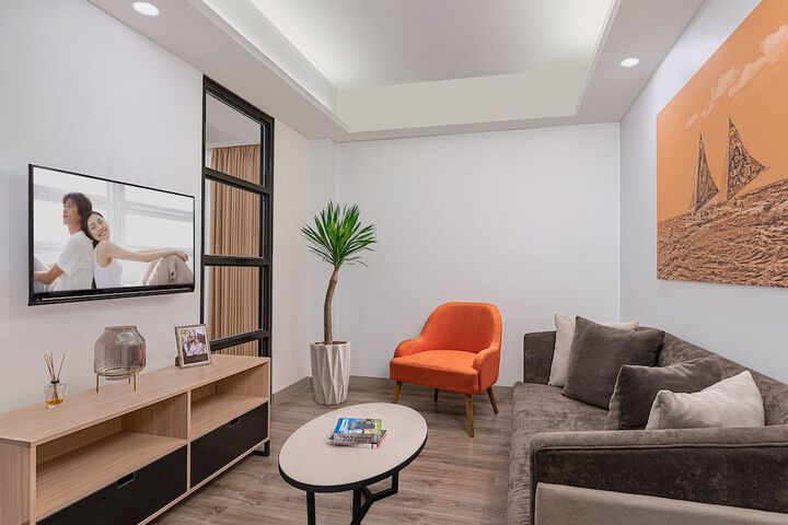 Room 14 of 26