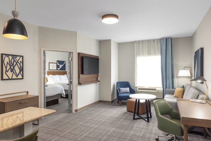 Room 10 of 26