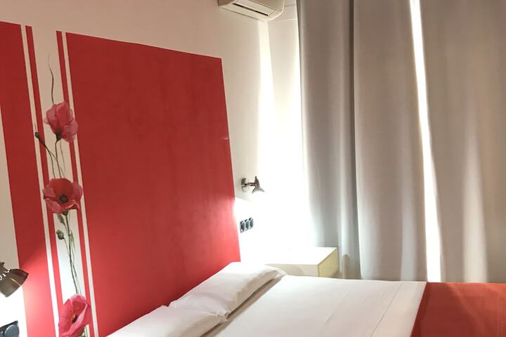 Room 2 of 20