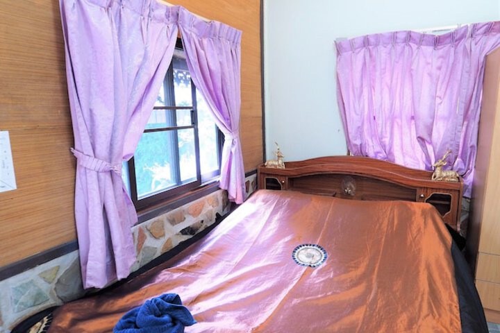 Room 18 of 42
