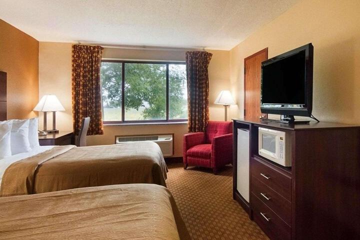 Double Accessible King Size Bed (2 of 6)