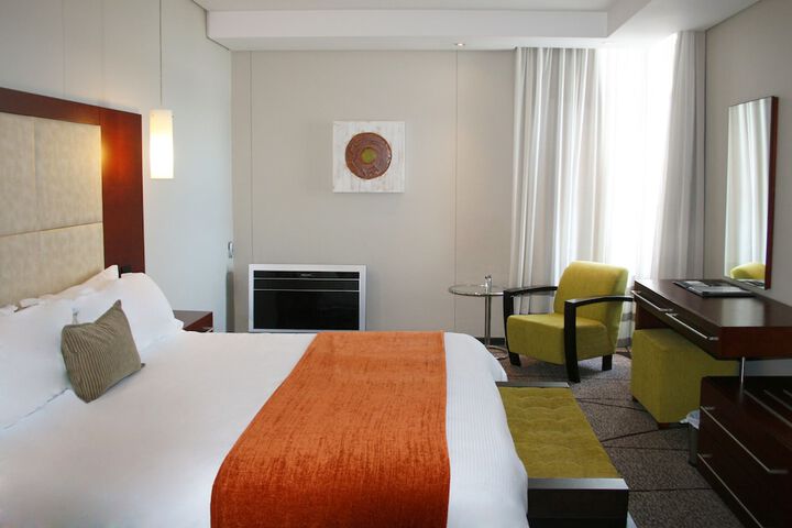 Room 8 of 137
