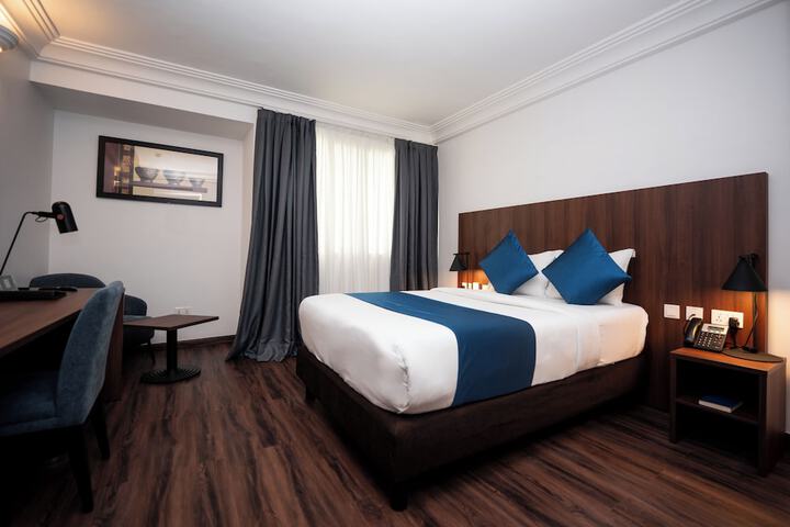 Room 10 of 78