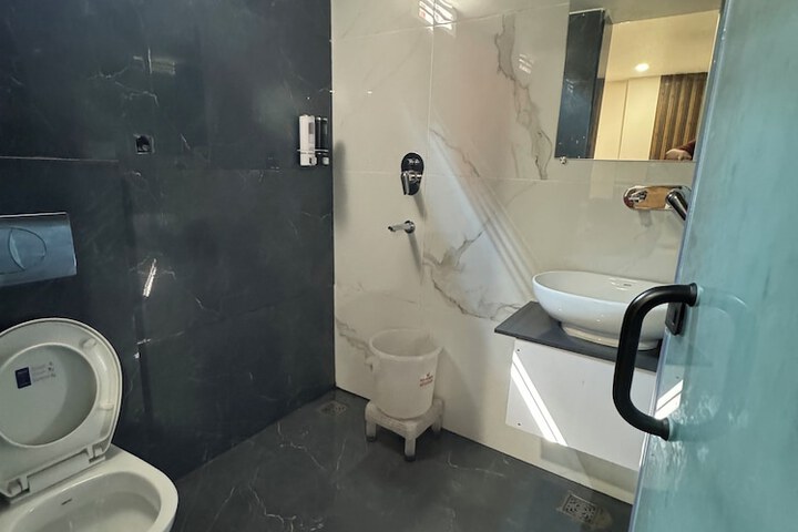 Room 14 of 19