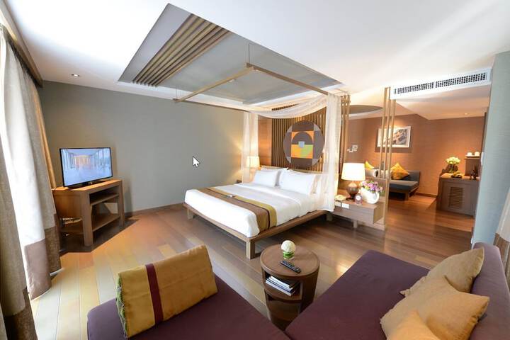 Room 16 of 83