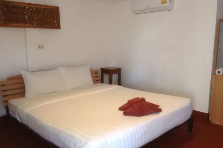Room 8 of 72