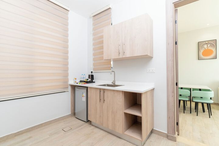 Room 6 of 50
