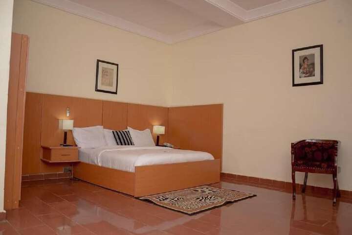 Room 14 of 29