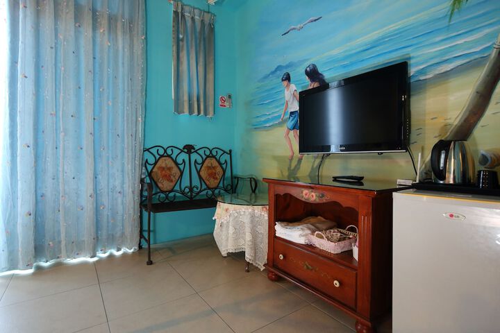 Room 13 of 120